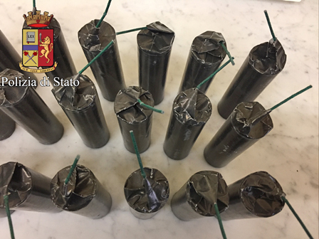 Genova, ordigni esplosivi artigianali: perquisizioni in città e un arresto