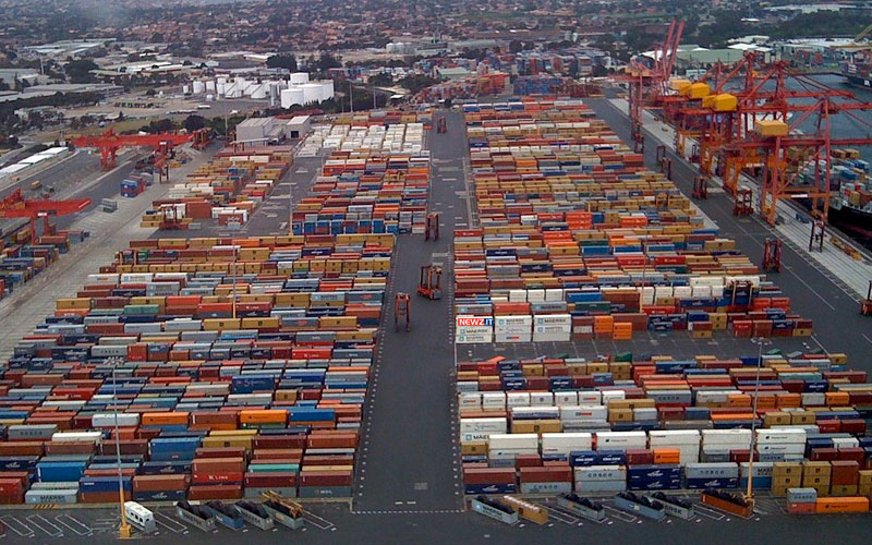 Gioia Tauro, record per il porto: 17 navi attraccate in contemporanea in banchina