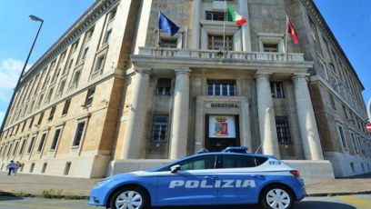 Genova, crolla un controsoffitto nella centrale operativa della Questura
