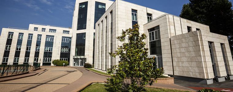 Ventimiglia, il nonno acquisito del bambino picchiato aggredito in strada. Il padre: "Chiedo ai miei concittadini di trattenersi"