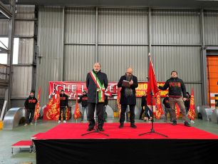 Guido Rossa ricordato nello stabilimento (ex Ilva) in cui lavorava. I sindacati: "Un esempio da tramandare ai giovani"