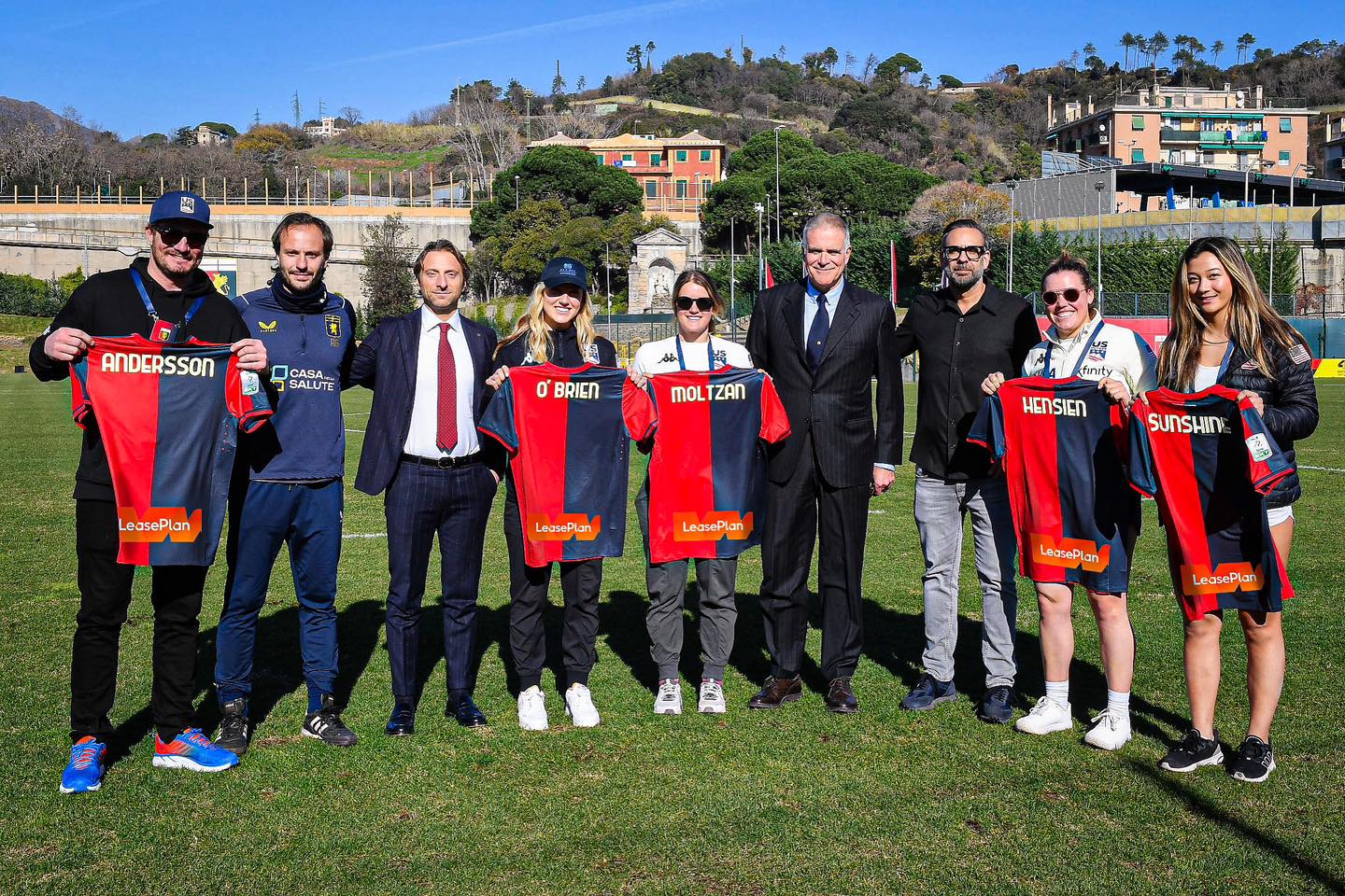 Genoa, la dirigenza al fianco della squadra per gli allenamenti in vista di Parma