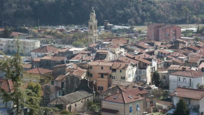 Camporosso, lascia morire di fame un asino, un maialino e un cane: 28enne denunciata per maltrattamento di animali