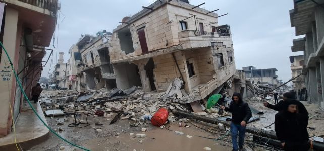 Terremoto in Siria e Turchia, il sismologo: "L'area anatolica si è spostata di tre metri in pochi secondi"