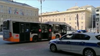 Genova, incidente su autobus AMT: un passeggero all'ospedale