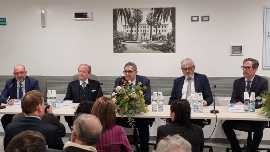 Bordighera, l'ospedale passa ai privati: firmata la convenzione, sei mesi di "convivenza" col pubblico