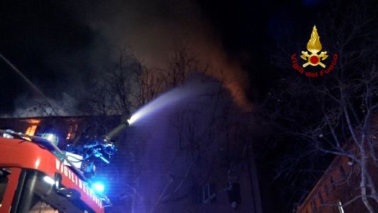 Genova, incendio in un palazzo di San Gottardo: 96 persone sfollate