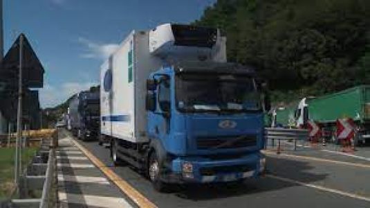 Cantieri in autostrada in Liguria, da Aspi due misure a sostegno degli autotrasportatori 