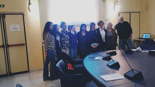 Genova, la giornata della donna si allunga per tutto marzo: 34 appuntamenti tra spettacoli, convegni e panchine rosse