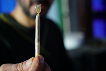 Genova, fermato un 28enne con cinque chili di marijuana nello zaino