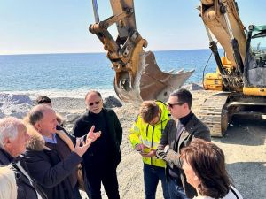 Framura, sopralluogo dell'assessore regionale Giampedrone per i lavori di Ponte Fioraia: "Completamento entro fine maggio"