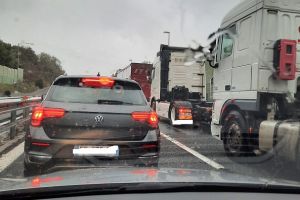 Autostrade in Liguria, tir rimane fermo in A10 verso la Francia: fino a 6 km di code