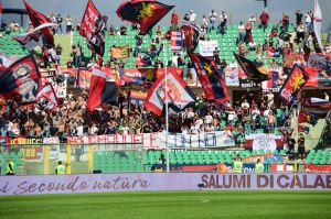 Genoa, Daspo per cinque ultras dopo gli scontri avvenuti a Bari