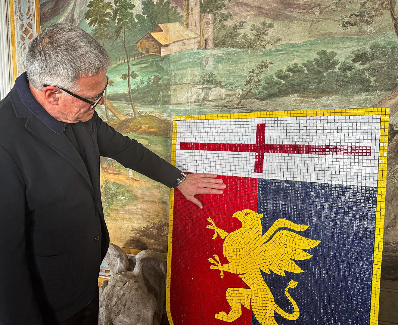 Genoa, donato nella sede di Villa Rostan un mosaico del Grifone