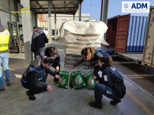 Genova, sequestrate in porto 382 tonnellate di pellet