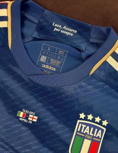 "Luca, azzurro per sempre": così la Nazionale italiana ricorda Vialli 