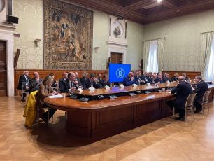  Politiche mare, il viceministro Rixi: "Prima riunione Cipom timone verso centralità Mediterraneo"