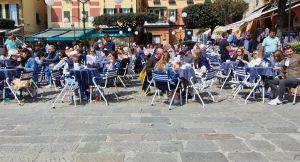 Liguria, l'afflusso turistico sorprende gli albergatori e ristoratori di Portofino e Camogli: "A memoria è il weekend pasquale migliore di sempre"