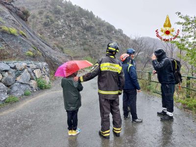 Maltempo, frana nell'entroterra di Genova: viabilità interrotta verso la frazione di Gneo