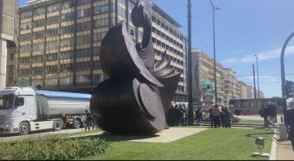 Genova, la statua di Ulisse e un chilometro di aiuole fiorite: ecco il nuovo look di viale Brigate Bisagno 