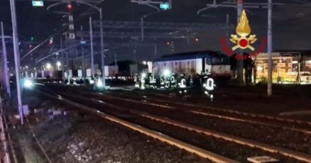 Deraglia treno merci a Firenze, ritardi e cancellazioni sulla linea ferroviaria: Italia divisa in due 