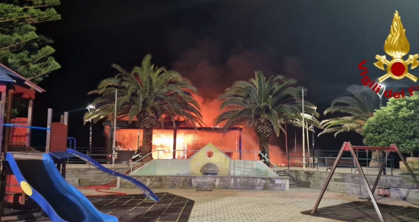 Incendio struttura del Bagnun, individuati i responsabili: sono tre minorenni, hanno agito per vendetta