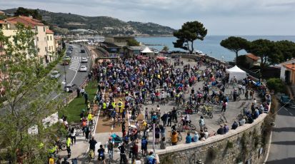 San Lorenzo al Mare, con "Liguria in Bicicletta" in centinaia hanno salutato il nuovo tratto di pista ciclabile di Ponente