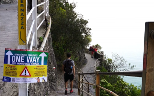Senso unico alle Cinque Terre, la sindaca di Riomaggiore a Telenord: "È una sperimentazione, per ora nessuna criticità"