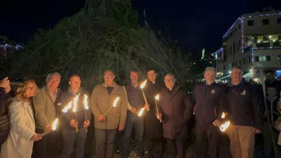 Portofino, in piazzetta torna il falò di San Giorgio. Il sindaco Viacava: ""Fondamentale tramandare le tradizioni"