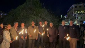 Portofino, in piazzetta torna il falò di San Giorgio. Il sindaco Viacava: ""Fondamentale tramandare le tradizioni"