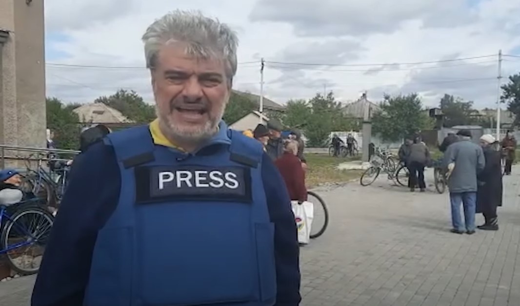 Guerra in Ucraina, ferito un inviato di Repubblica: è il genovese Corrado Zunino. Ucciso il suo interprete