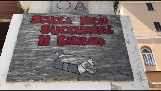 Genova, soffitto crollato nella scuola Barabino. Botta e risposta tra maggioranza e opposizione: "Più controlli delle condizioni strutturali"