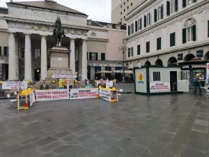 Genova, blocco bonus edilizia: il comitato spontaneo "Basta Crediti Incagliati" in presidio in largo Pertini