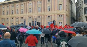 Genova, scendono in piazza i militanti di Lotta Comunista: il corteo, poi comizio in De Ferrari