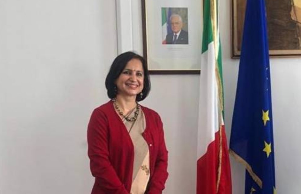 Genova, l'ambasciatrice indiana in città: l'incontro col sindaco, le visite all'IIT e alla Camera di Commercio, tappa anche ai Rolli