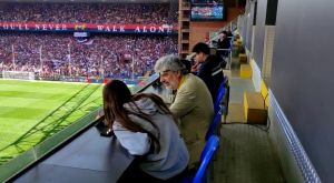 Genoa, obiettivo Serie A: in tribuna c'è anche Corrado Zunino, il giornalista ferito in Ucraina