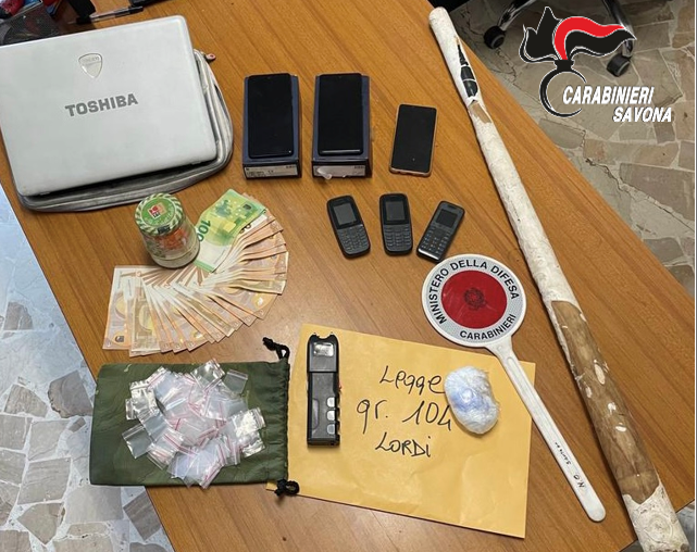 Savona, maxi indagine dei carabinieri porta all'arresto di due coniugi: spacciavano cocaina in Val Bormida