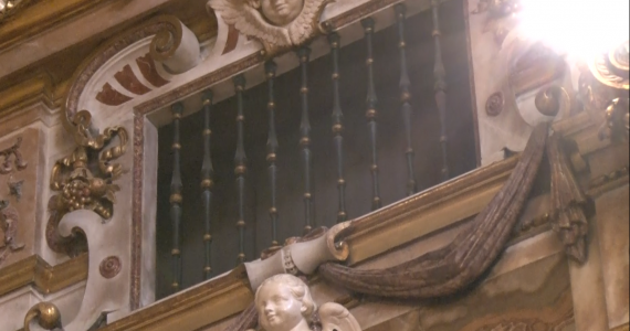 Genova, l'enigma della finestra murata che si affaccia dentro la basilica delle Vigne 