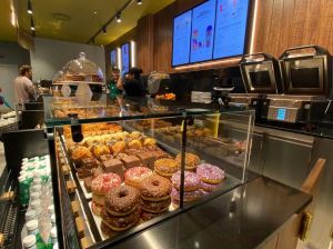 Strabucks a Genova, primo negozio della Liguria: cerca 25 dipendenti. In vetrina anche la focaccia