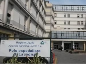 Autostrade, incidente sulla A12 tra Rapallo e Chiavari: auto sbanda e finisce contro il guardrail, code e disagi