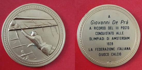 Genoa, la medaglia commemorativa di De Prà torna sotto la gradinata Nord: stasera la cerimonia d'interramento