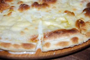 Degustazioni gratis e gustose sfide, il 27 e 28 maggio torna a Recco la Festa della focaccia al formaggio
