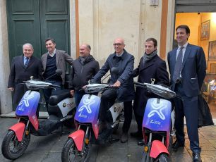 Genova, stop al servizio di scooter a noleggio. L'assessore Campora: "Siamo contrariati, ci muoveremo per vie legali”