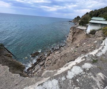 Cipressa, dalla Regione 145mila euro per il ripristino di un tratto di difesa costa franato: nascerà una pista ciclabile