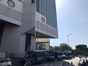 Sampdoria, nulla l'assemblea straordinaria degli azionisti in prima convocazione. Poi il corteo dei tifosi