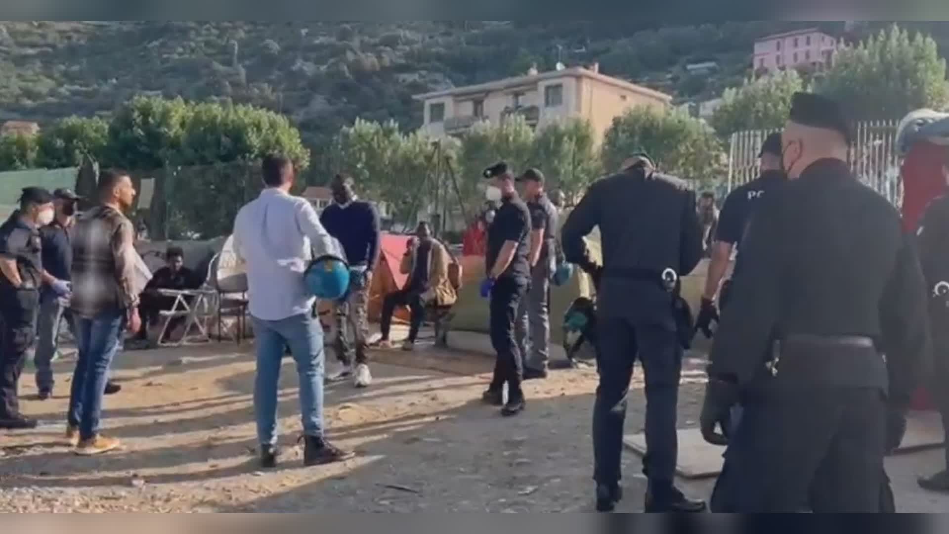 Ventimiglia, sgomberata tendopoli sul fiume Roya