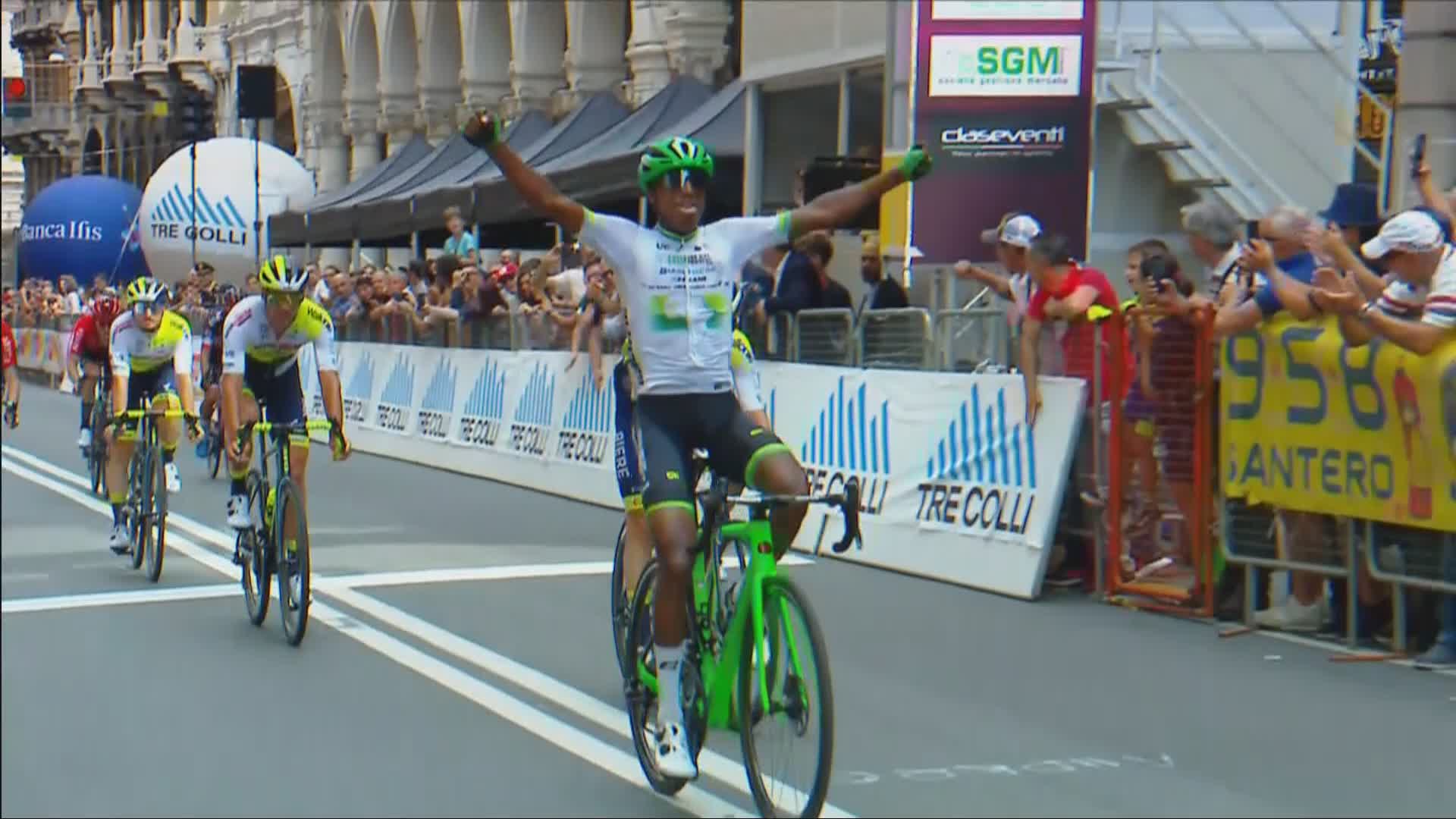 Giro Appennino 2023, Mulubrhan esulta ma è terzo: il giallo sul traguardo