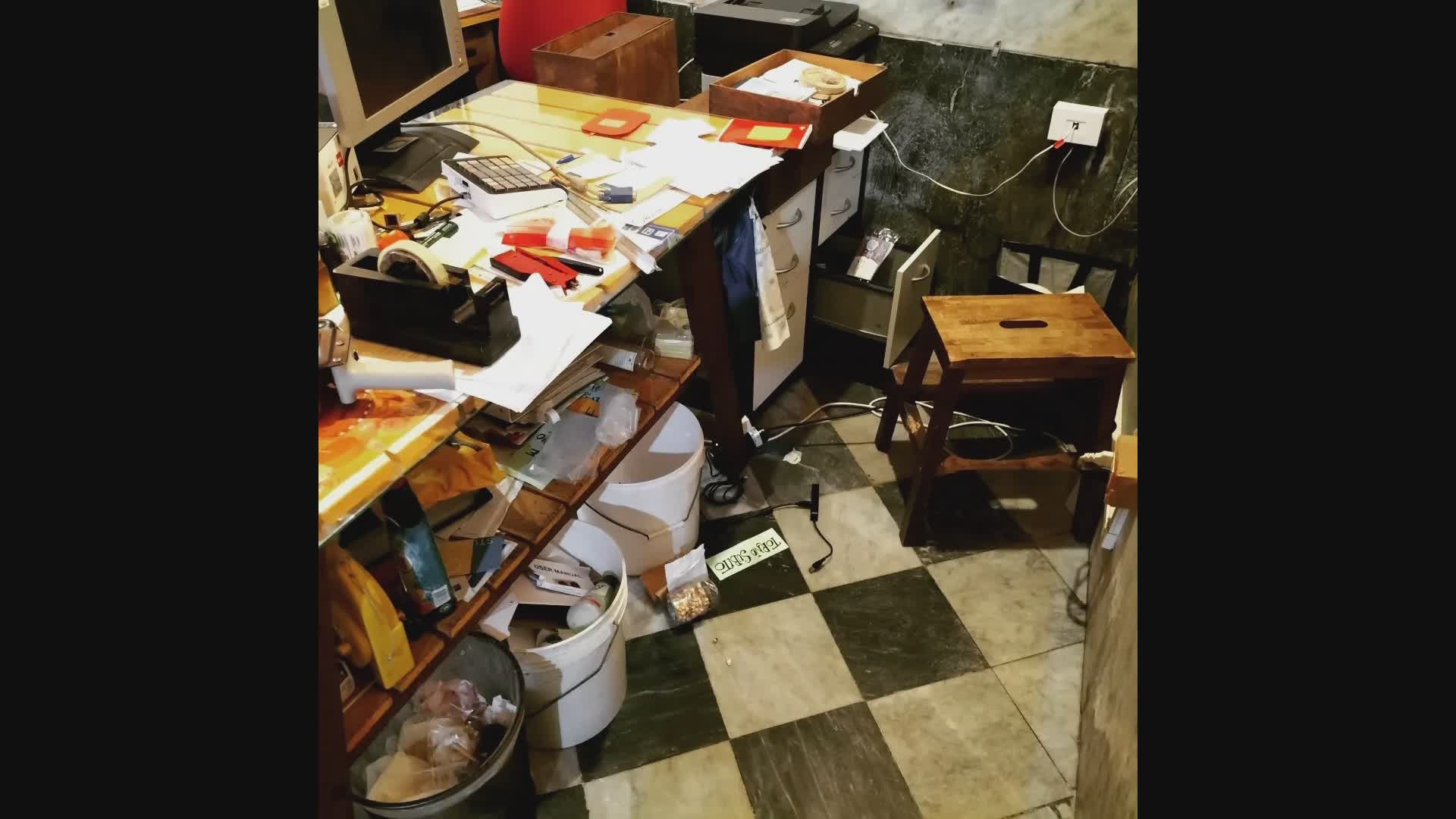 Genova, vetrina spaccata e incasso rubato nel negozio 'Mielaus' dei vicoli