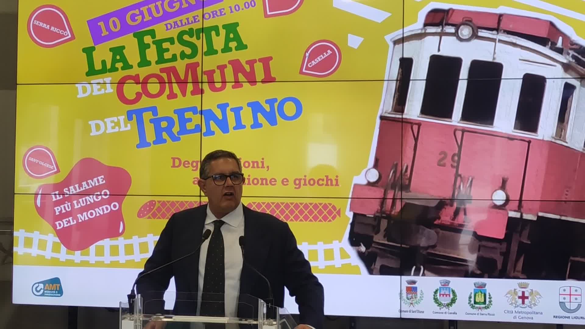 Genova, il salame più lungo del mondo per la riapertura del trenino di Casella