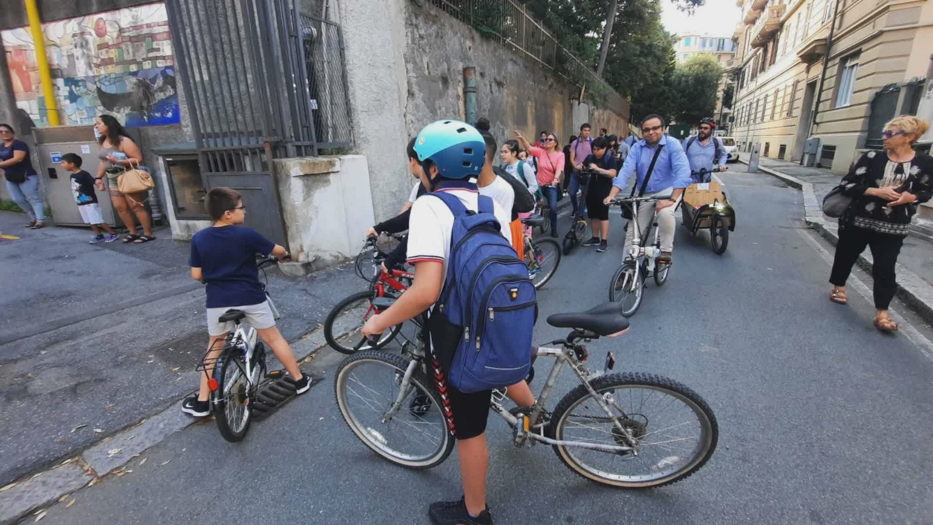 Genova Cornigliano: a scuola in bicicletta, debutta il "Bicibus"